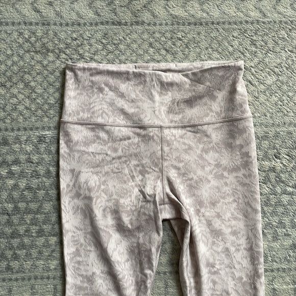 Athleta legging size large - Picture 12 of 13